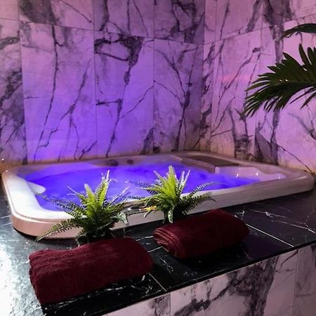 Marbella Logement Privatif -Jacuzzi-Sauna La Valette-du-Var Zewnętrze zdjęcie